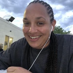 Meet your Posher, Salina